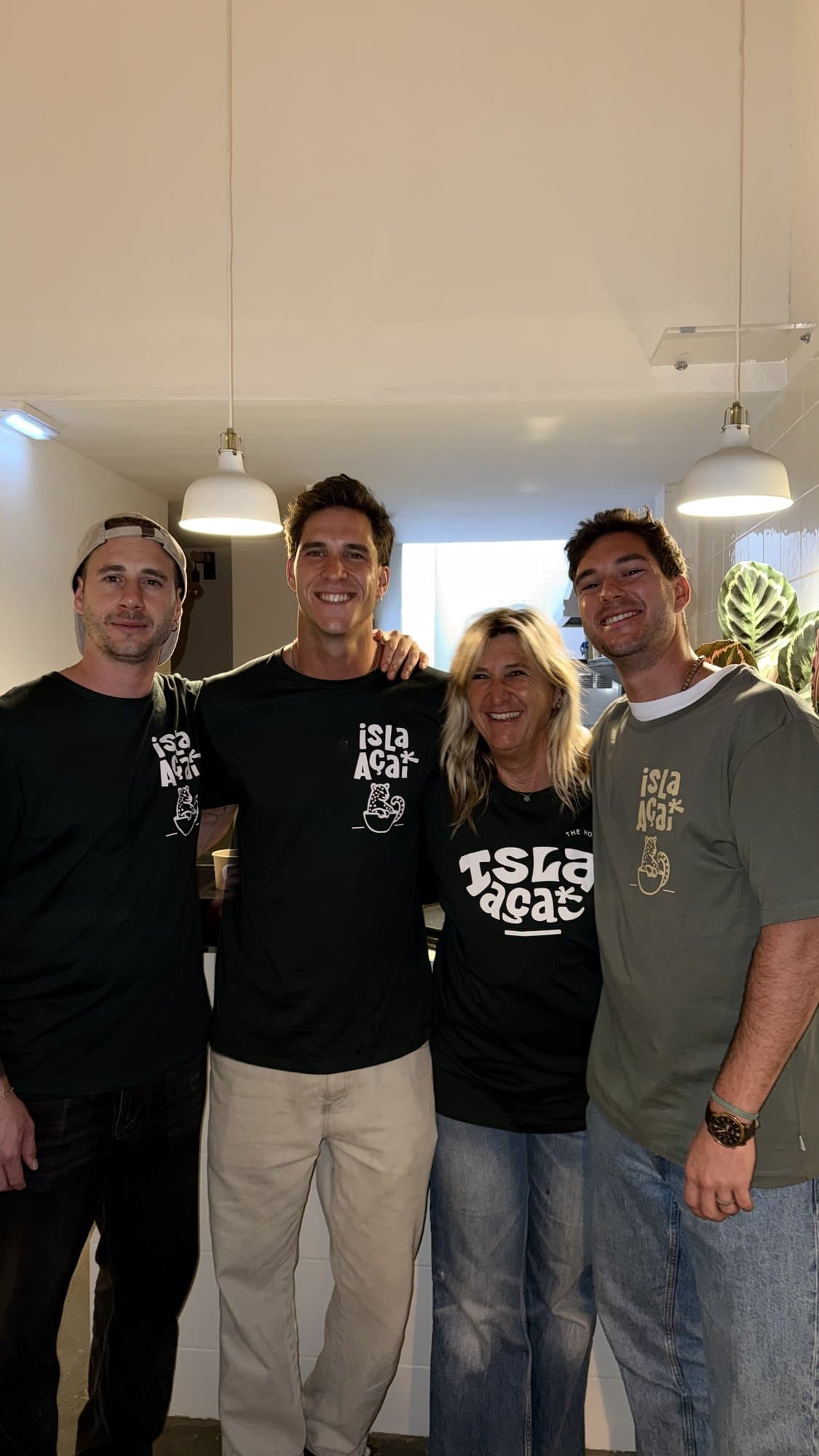 La familia detrás de Isla Açaí